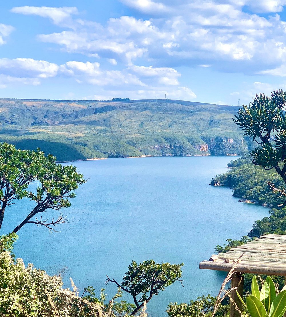 5 Curiosidades Fascinantes sobre o Lago de Furnas: O Destino Perfeito para Relaxar e Explorar